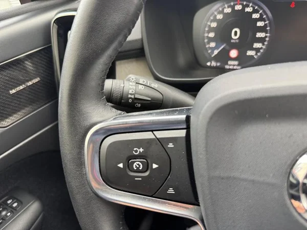 VOLVO XC40 (2020) — foto 6 van 29
