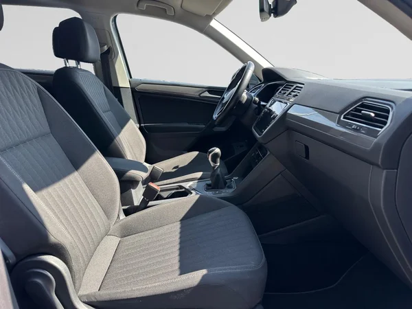 VOLKSWAGEN Tiguan Allspace Dsl (2022) — foto 10 van 23