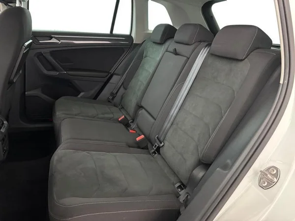 VOLKSWAGEN Tiguan (2018) — foto 5 van 34