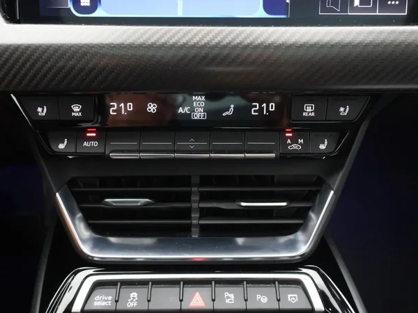 Audi e-tron GT (2021) — foto 16 van 30