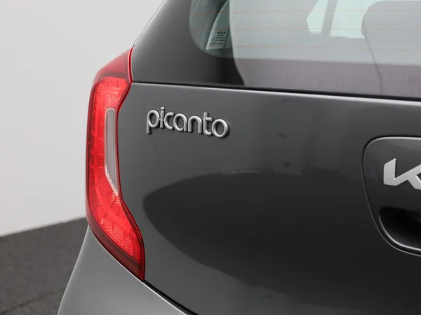 Kia Picanto (2022) — foto 29 van 37