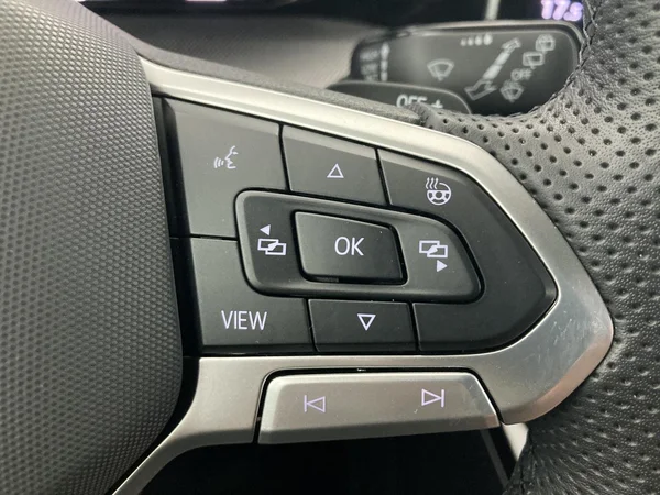 VOLKSWAGEN Golf VIII (2025) — foto 10 van 36