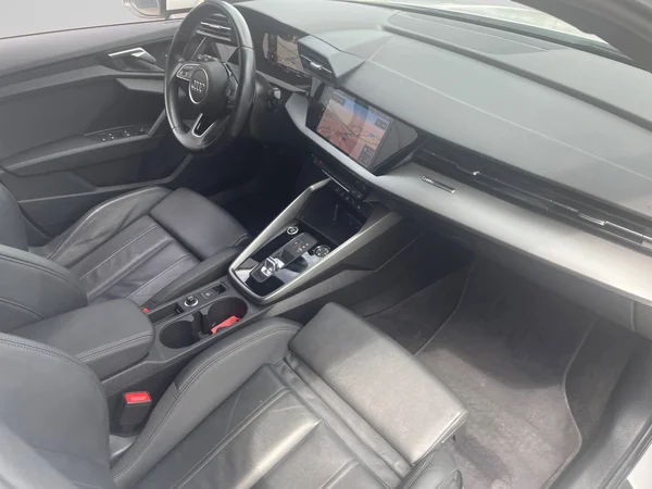 AUDI A3 Sedan (2023) — foto 7 van 21