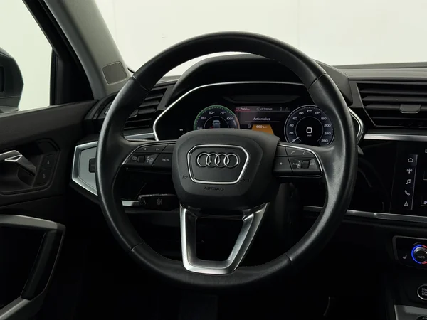 AUDI Q3 (2022) — foto 14 van 32