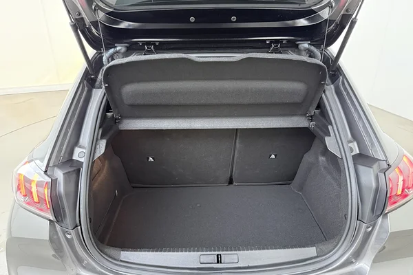 Peugeot 208 (2023) — foto 18 van 22