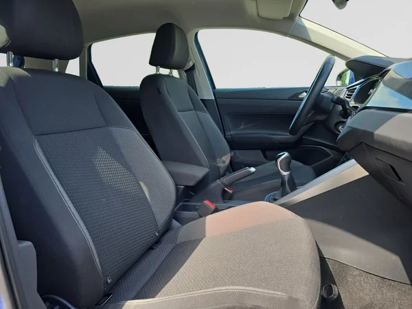 VOLKSWAGEN Polo (2024) — foto 8 van 14