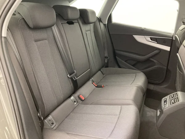 AUDI A4 Avant (2024) — foto 24 van 36