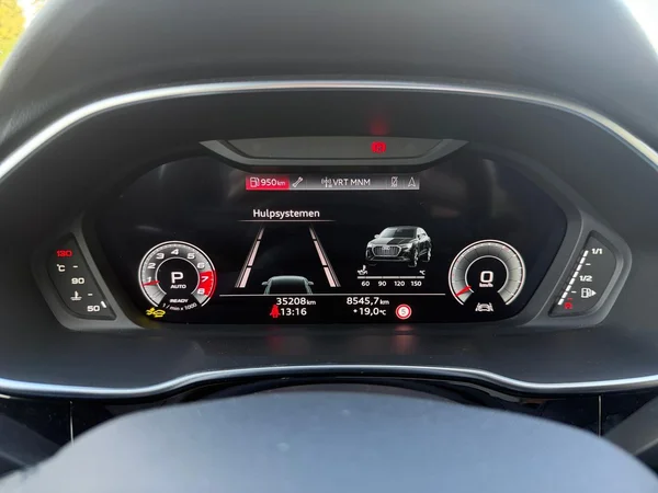 AUDI Q3 Sportback (2024) — foto 6 van 24