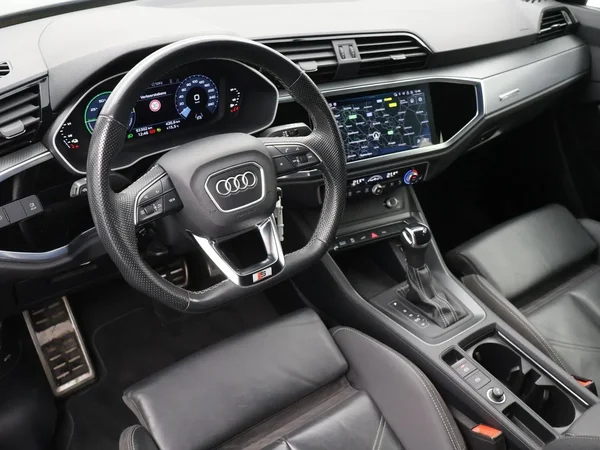 Audi Q3 (2022) — foto 3 van 24