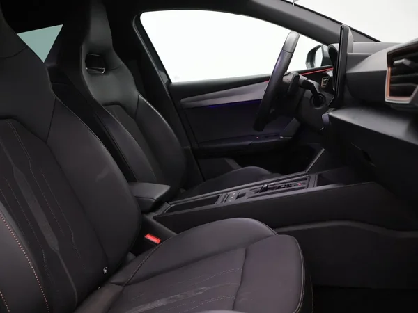 CUPRA Leon Sportstourer (2024) — foto 24 van 29