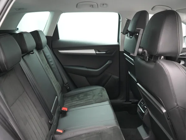 SKODA Karoq (2023) — foto 8 van 27