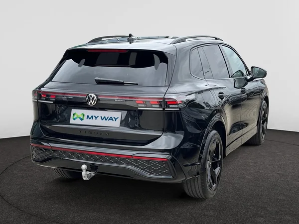 VOLKSWAGEN Tiguan (2025) — foto 14 van 22
