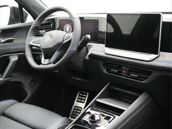 VOLKSWAGEN Tiguan (2026) — foto 8 van 10