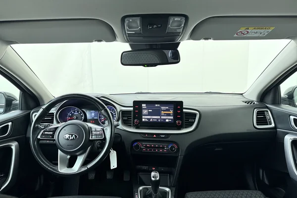 Kia Xceed (2021) — foto 20 van 20
