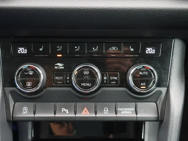 Škoda Kodiaq (2023) — foto 10 van 22