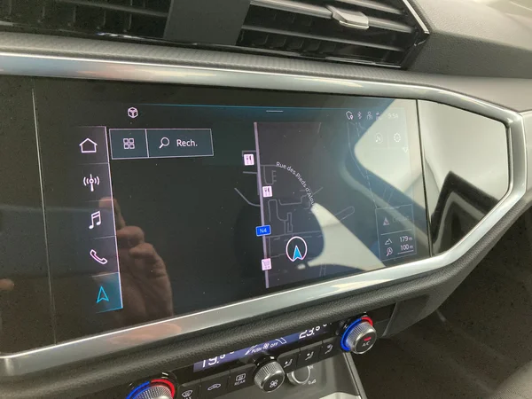 AUDI Q3 (2022) — foto 21 van 36
