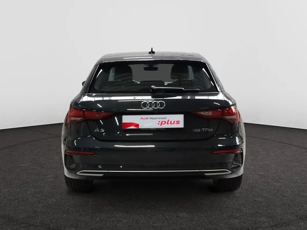 AUDI A3 Sportback (2023) — foto 18 van 22