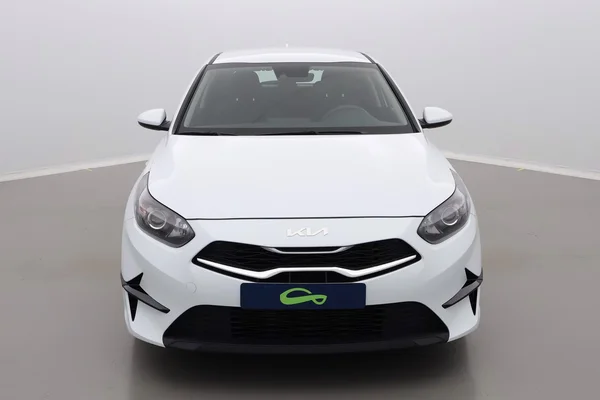 Kia Ceed (2023) — foto 17 van 18