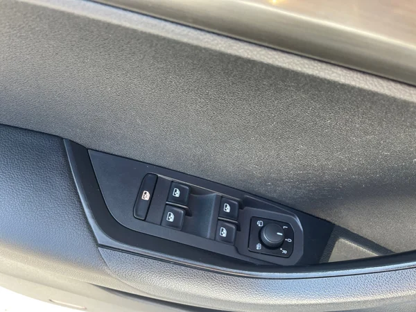 SKODA Karoq (2020) — foto 6 van 21