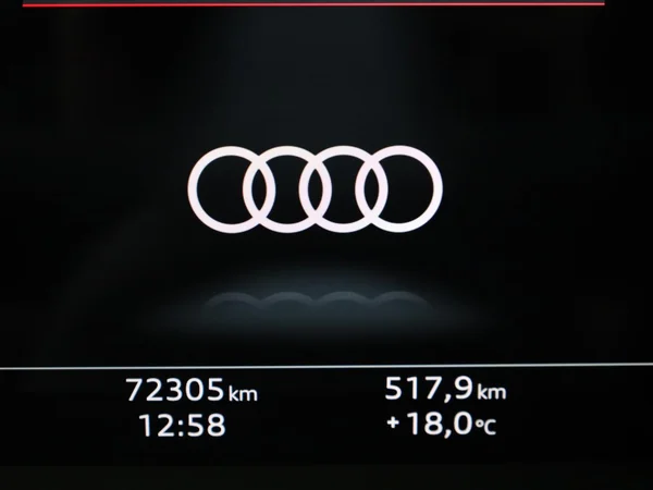 AUDI A3 Sportback (2023) — foto 8 van 21