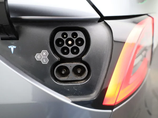 Tesla Model Y (2023) — foto 5 van 41
