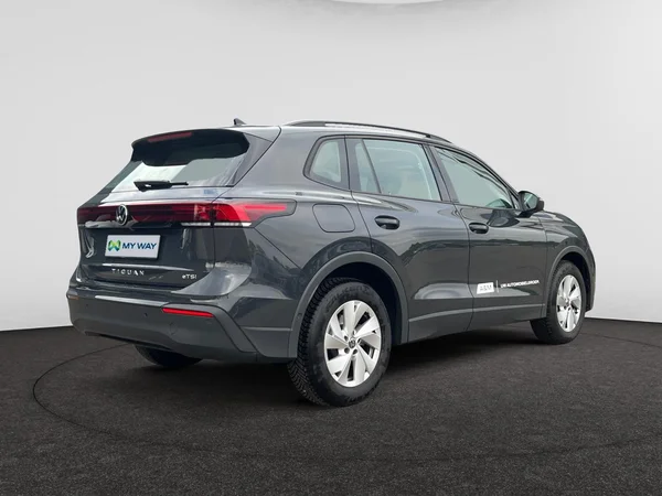 VOLKSWAGEN Tiguan (2026) — foto 10 van 16