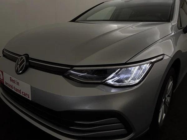 VOLKSWAGEN Golf (2024) — foto 21 van 28
