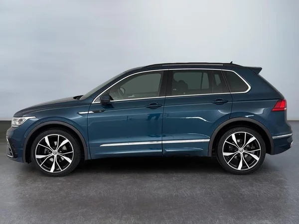 VOLKSWAGEN Tiguan (2021) — foto 29 van 33
