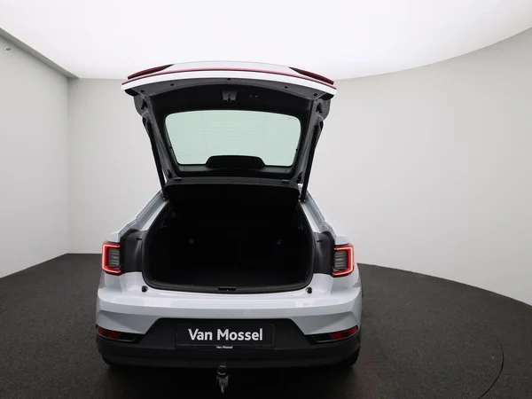 Polestar 2 (2022) — foto 3 van 49