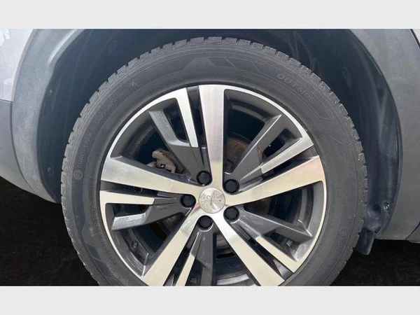 Peugeot 3008 (2022) — foto 17 van 25