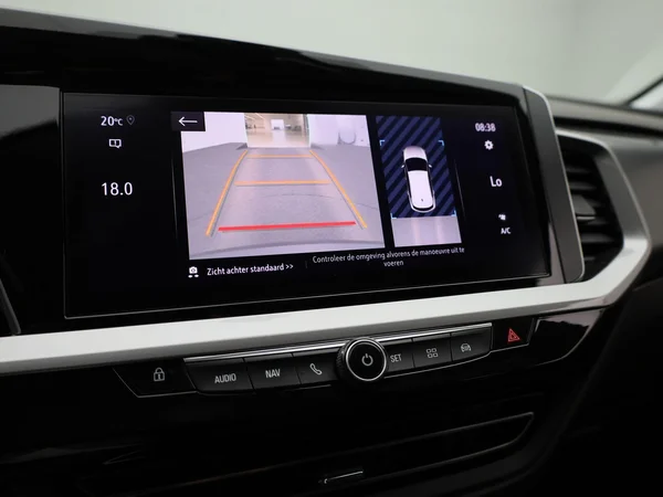Opel Grandland (2022) — foto 16 van 34
