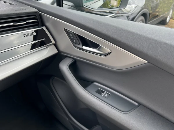 AUDI Q7 (2023) — foto 9 van 24
