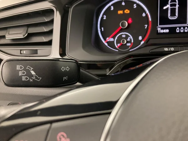 VOLKSWAGEN Polo (2019) — foto 7 van 36