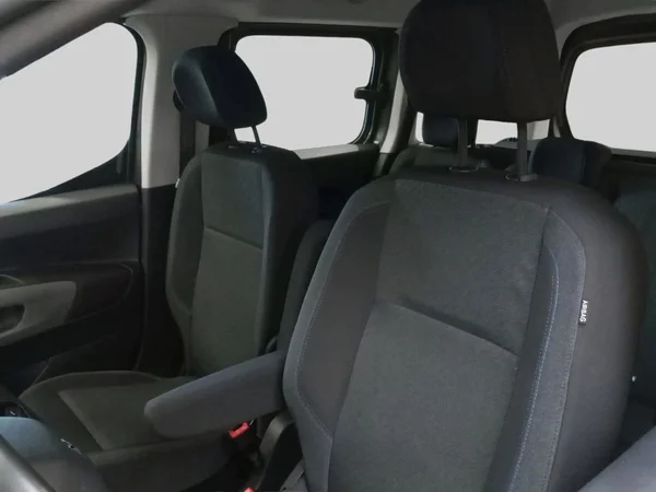 Peugeot Rifter (2021) — foto 18 van 18