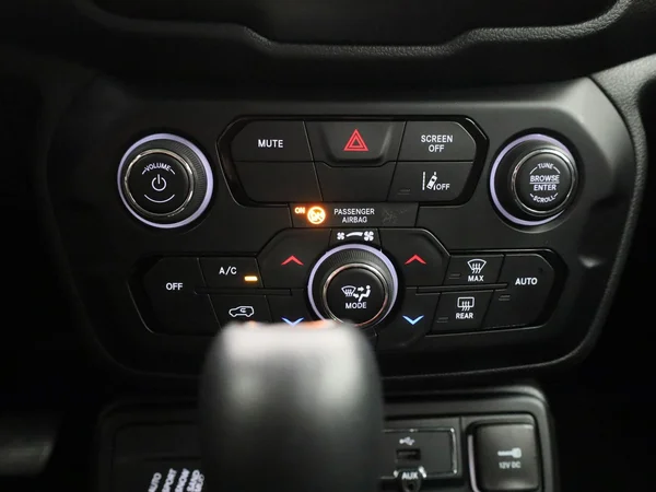 Jeep Renegade (2023) — foto 11 van 40