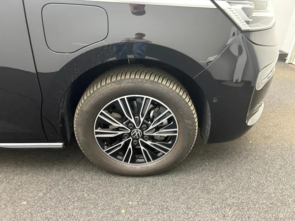 VOLKSWAGEN Multivan T7 Long eHybrid (PHEV) (2026) — foto 16 van 23