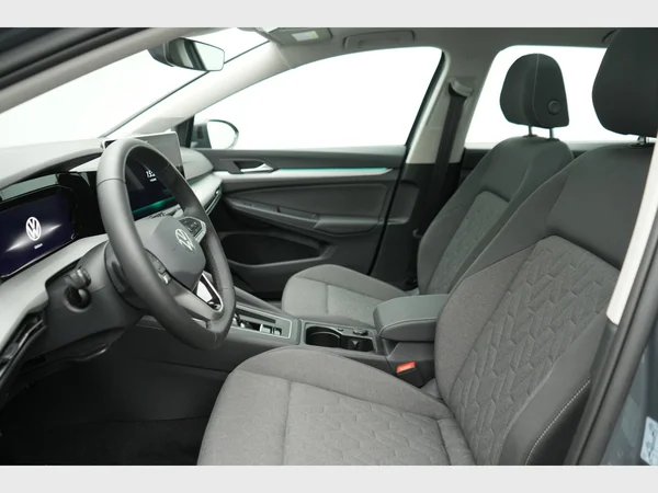 VOLKSWAGEN Golf VIII SW (2025) — foto 11 van 29