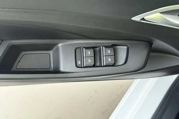 MG MG3 Hybrid+ (HEV) (2025) — foto 8 van 23