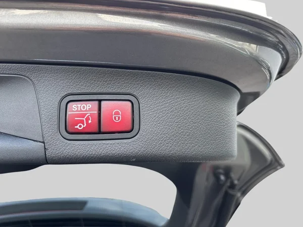 Mercedes-Benz GLA (2022) — foto 16 van 26
