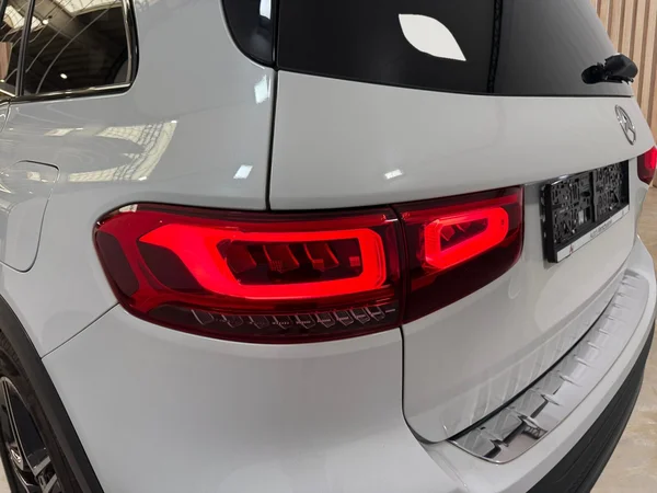 Mercedes-Benz GLB-180 (2021) — foto 30 van 31
