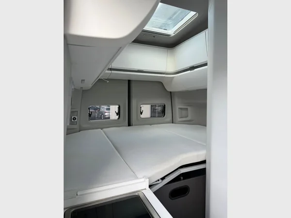 VOLKSWAGEN Grand California (2021) — foto 9 van 19