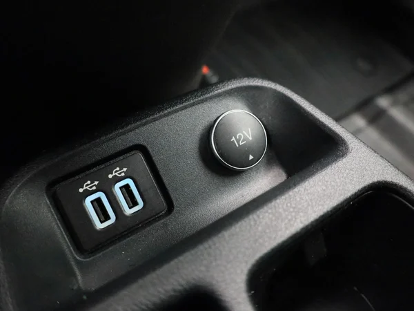 Ford Transit Connect (2020) — foto 13 van 45