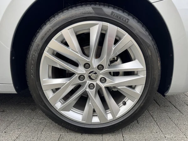 SKODA Octavia (2025) — foto 14 van 21
