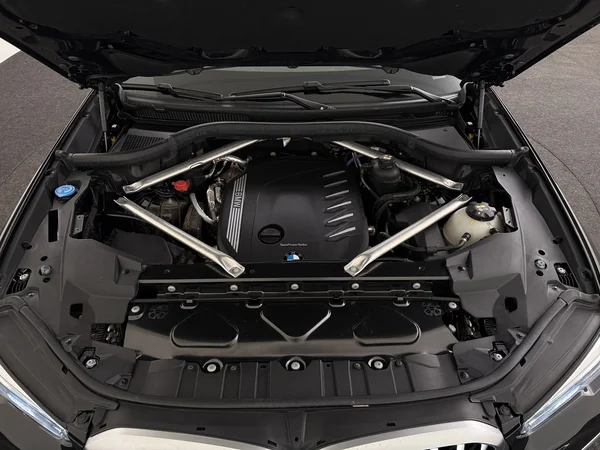 BMW X6 (2022) — foto 6 van 32