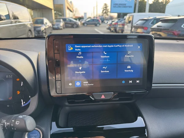 TOYOTA Yaris Cross (2024) — foto 9 van 24