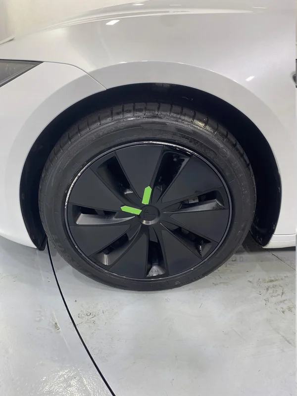 Tesla Model 3 (2023) — foto 25 van 49