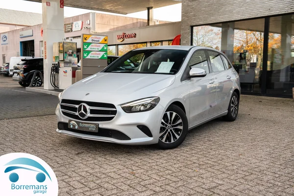 Mercedes-Benz B-180 (2022) — foto 37 van 41