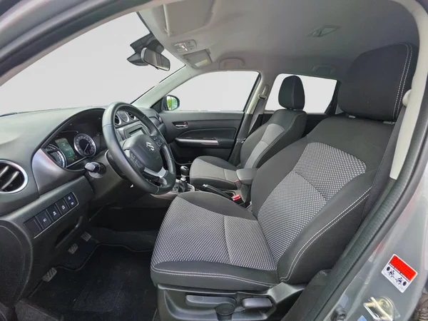 SUZUKI Vitara (2021) — foto 26 van 26