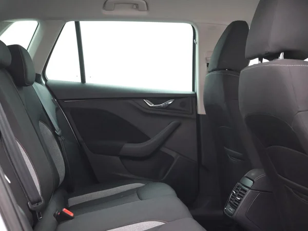 SKODA Kamiq (2025) — foto 2 van 21