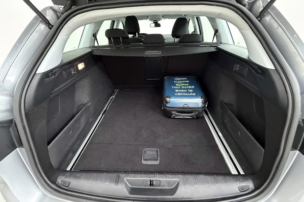 Peugeot 308 SW (2020) — foto 10 van 32